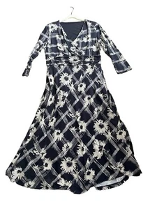Viyella 3/4 sleeve size 14 full length stretchy Black & Floral Dress - Picture 1 of 13