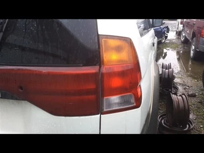 Cuarto de luz trasera de pasajero montado en panel para 97-99 MONTERO SPORT 18061033 Foto 1 de 4