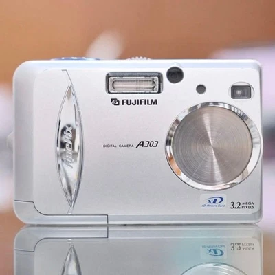 Working Condition Digital Camera Heisei Retro Y2K FUJIFILM FinePix A303 - Image 1 of 4