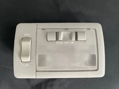 2005-10 Scion TC INTERIOR TECHO SUPERIOR CÚPULA MAPA LUZ LÁMPARA TECHO CORREDIZO INTERRUPTOR OEM Foto 1 de 4