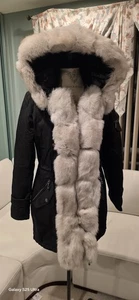 Parka/Cappotto invernale OSSA taglia media con accenti di pelliccia rimovibili  - Foto 1 di 13