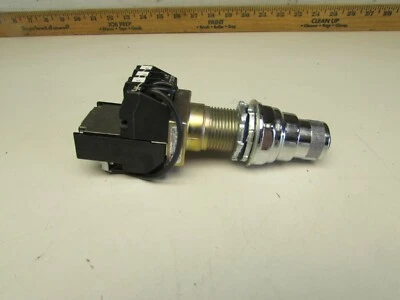 SIEMENS 51PE6G3A, BOTÃO DE LOCALIZAÇÃO PERIGOSA, VERDE, 120V, NOVO NA CAIXA! FAÇA OFERTA! - Imagem 1 de 4