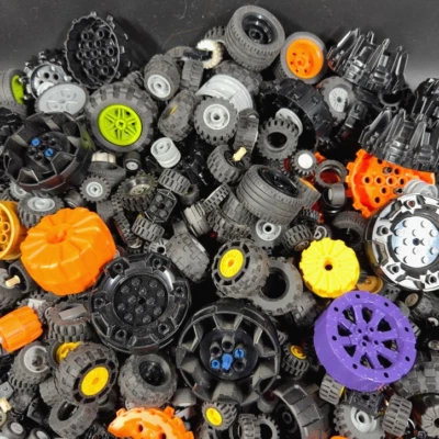LEGO Ruedas Neumáticos Llantas Ejes - 1 lb A Granel ALEATORIO Piezas Piezas MOC Vehículos Coches Foto 1 de 4