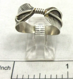 anello fascia piuma nativa americana Navajo misura 8 3/4 argento sterling firmato C 431 - Foto 1 di 8