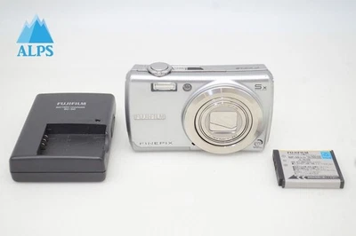 FUJIFILM FinePix F100fd 12.0MP Compact Digital Camera Silver #251127j - Image 1 of 4