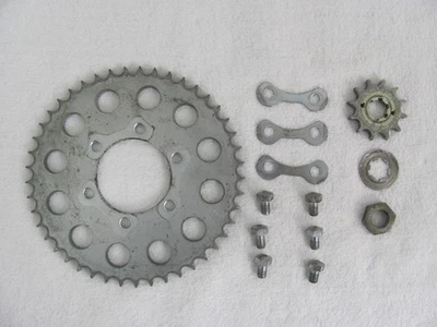 Juego de piñones delanteros y traseros Yamaha AT3 1973 125cc - OEM #248-25445-11-00 trasero Foto 1 de 4