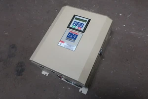 Inversor de transistor Toshiba VT130G3U4220 20 HP usado - Imagen 1 de 10