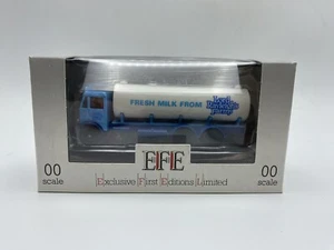 EFE AEC Mammoth Tanker Truck Lord Rayleighs Farms Fresh Milk 00 Scale SHIPS FREE - Picture 1 of 5