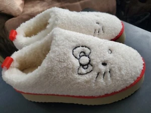 Hello Kitty Plush House Slippers New Platform Size 7 - Picture 1 of 6