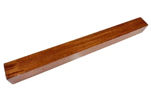 Panamá Redwood torneado en blanco 1-1/2" x 1-1/2" x 16-1/2 (m53) - Imagen 1 de 6