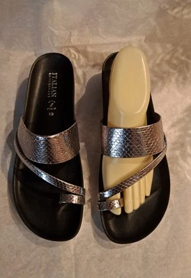 Zapatero Italiano Mujer Talla 10 Plata Cuña Tanga Con Anillo Puntera Foto 1 de 4