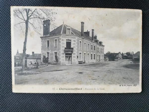 CPA 42 CHATEAUMEILLANT - Avenue de la Gare - Imagen 1 de 2