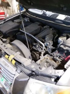 Fuse Box Engine Fits 06 ENVOY 1964033 - Image 1 of 4