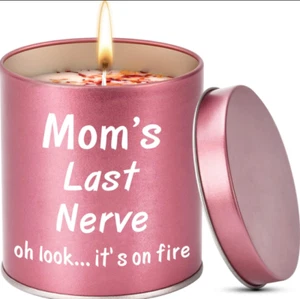 9oz Scented Candle – Funny Mom Gift for Birthday, Mother’s Day, Christmas & More - Picture 1 of 6