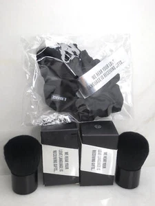 CEPILLO KABUKI DE IL MAKIAG 🤍NEGRO🤍 2 PIEZAS CEPILLO KABUKI + SCRUNCHIE - Imagen 1 de 4
