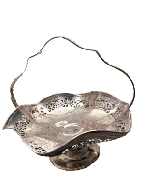 Cesta con mango de abedules plateada años 20 antigua floral perseguida perforada marcada EPNS Foto 1 de 4