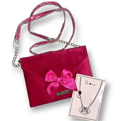JUICY COUTURE Conjunto de Regalo Rosa Caliente Bandolera Lazo Bolso sin asas Cartera y Collar de Plata Foto 1 de 4