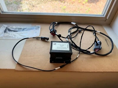 OEM Victory Motorcycle Saddlebag Audio Amplifier Kit 2880651 (for Magnum only) - Image 1 of 4