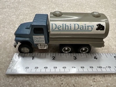 Ertl Farm Country International Milk Truck 1/64 Scale Die Cast Blue R9 - Image 1 of 4