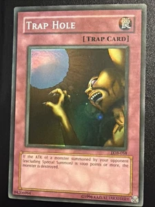 Yugioh Double Error Misprint! Foil Shift Faded Trap Hole LOB-058 Super - Picture 1 of 11