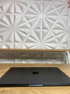 Apple MacBook Air 13 in 2022 Midnight/Apple M2 3.49 GHz, 256 GB 8 GB 8-Core - Image 1 of 4