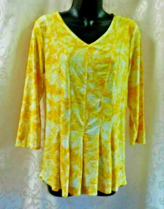 Sami & Jo Tie Dye Fit & Flare Top Size S NWT Yellow High Low Hem 3/4 Sleeves V - Picture 1 of 12