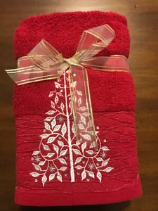 NEW CHRISTMAS TREE RED HAND TOWELS 2 PACK ~ Cotton ~ HOLIDAY GIFT - Bild 1 von 2