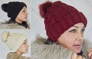 MUJERES DAMAS GORRO DE PIEL SINTÉTICA POM POM SOMBRERO DE INVIERNO FRANQUEO GRATUITO - Imagen 1 de 7