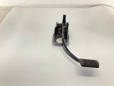 Педаль стопора ножного тормоза 14-21 JEEP Grand Cherokee - Изображение 1 из 4