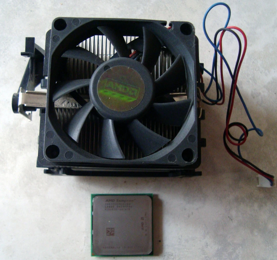 Procesador AMD Sempron, SDA3000AI02BX,  1,80 Ghz + Disipador. Funcionando - Imagen 1 de 1