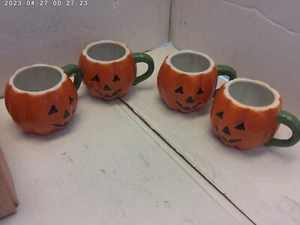Vintage Halloween pumpkin mug set of 4 (8oz) ( Ceramic 1995) - Picture 1 of 4