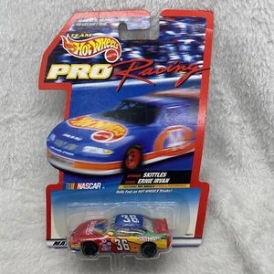 1998 Team Hot Wheels Pro Racing - Ernie Irvan #36 NASCAR Skittles - Foto 1 di 5