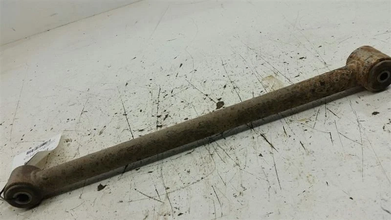 Lower Control Arm Rear VIN W 4th Digit Limited Opt FE2 Fits 00-16 Chevy Impala - Image 1 of 3