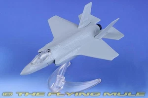 Corgi 1:120 F-35 Lightning II USAF - Picture 1 of 7