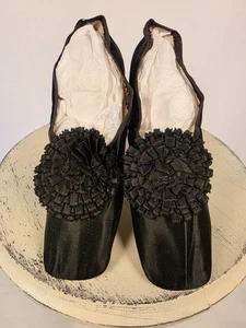 ANTIQUE 1820’S BLACK SILK HIGH HEEL SHOES W SILK RIBBON ROSETTES - Picture 1 of 9