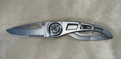 Gerber Ripstop II Serrated Folding Knife Silver Lightweight Frame Lock w/ Clip - Image 1 of 4