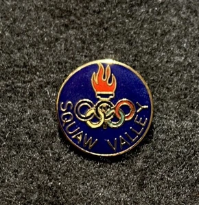 SQUAW VALLEY (Lost Name) Ski Pin CALIFORNIA Skiing Souvenir Resort Travel - Picture 1 of 3
