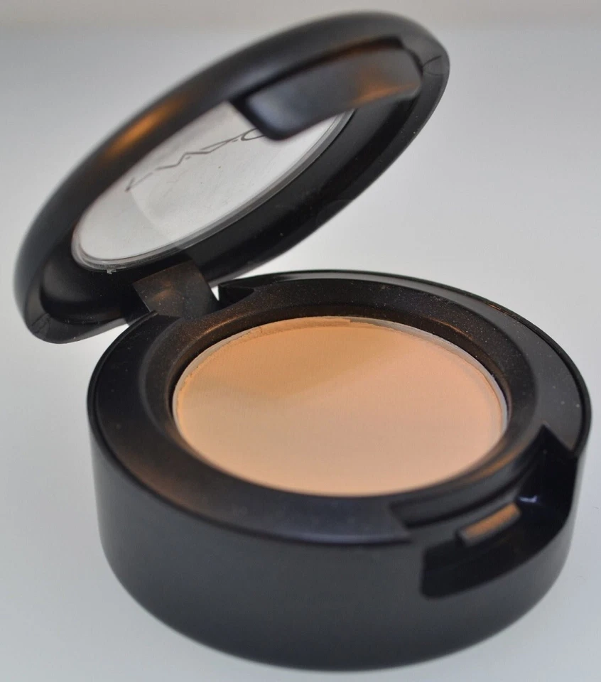 MAC Eyeshadow in Chamomile - No Box - Rare and Discontinued Color! - Image 1 of 1