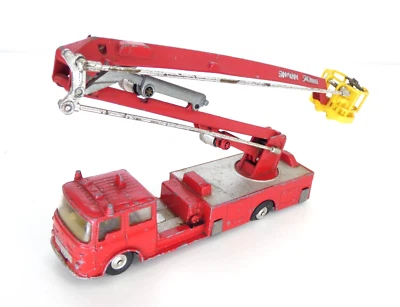 Corgi Simon Snorkel Fire Engine Major Toys Emergency Vehicle Toy Truck Model - Image 1 of 4
