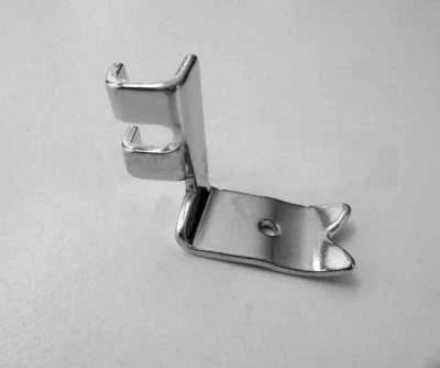 Shirring Foot / Gathering Attachment * Singer LOW SHANK incl Featherweight 221 - Image 1 of 4