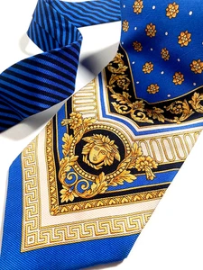GIANNI VERSACE VINTAGE '90s BAROQUE MEDUSA HEAD TIE GREEK KEY FLOWER ITALY BLUE - Picture 1 of 21