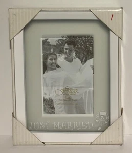 Fetco Home Decor "Just Married" frame NEW - Picture 1 of 1