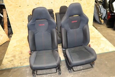 2008 - 2011 斯巴鲁 Impreza WRX 轿车座椅前后座椅组件原始设备制造商 — 第 1/4 张图片