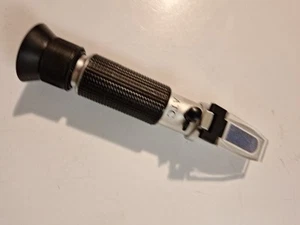 ATC Portable Refractometer - Picture 1 of 8