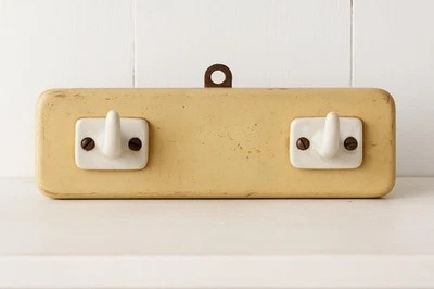 Vtg Porcelain Wall Hooks Wood Rack 1940s Cream Bathroom Kitchen Farmhouse Decor  - Image 1 of 4
