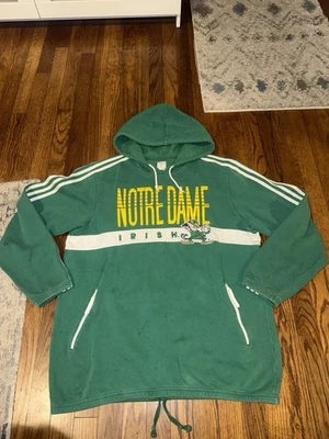 Sudadera con Capucha Verde Irlandesa Lucha Adidas Notre Dame De Colección Rara Para Hombre Talla XLarge Foto 1 de 4