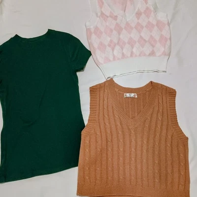 3 Piece Sweater Set Girls Med Dark Green Short Sleeve, Brown Vest, Argyle Vest - Image 1 of 4
