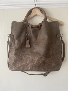 Women Brown large handbag with round handles, long handle and imprinted design - Picture 1 of 12