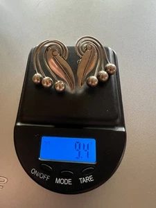 Taxco Leaf and Round Ball Seed Screw Back Earrings Sterling Silver 9.4 Grams - Picture 1 of 9