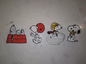 Snoopy Hugging Woodstock Football ❤️ Pilot Cartoon Embroidered Patch Peanuts! - Picture 1 of 6